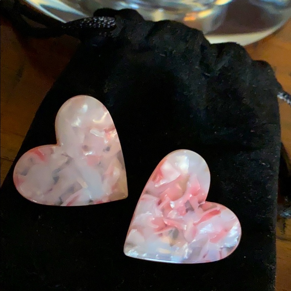 Marble Heart Earrings 🖤